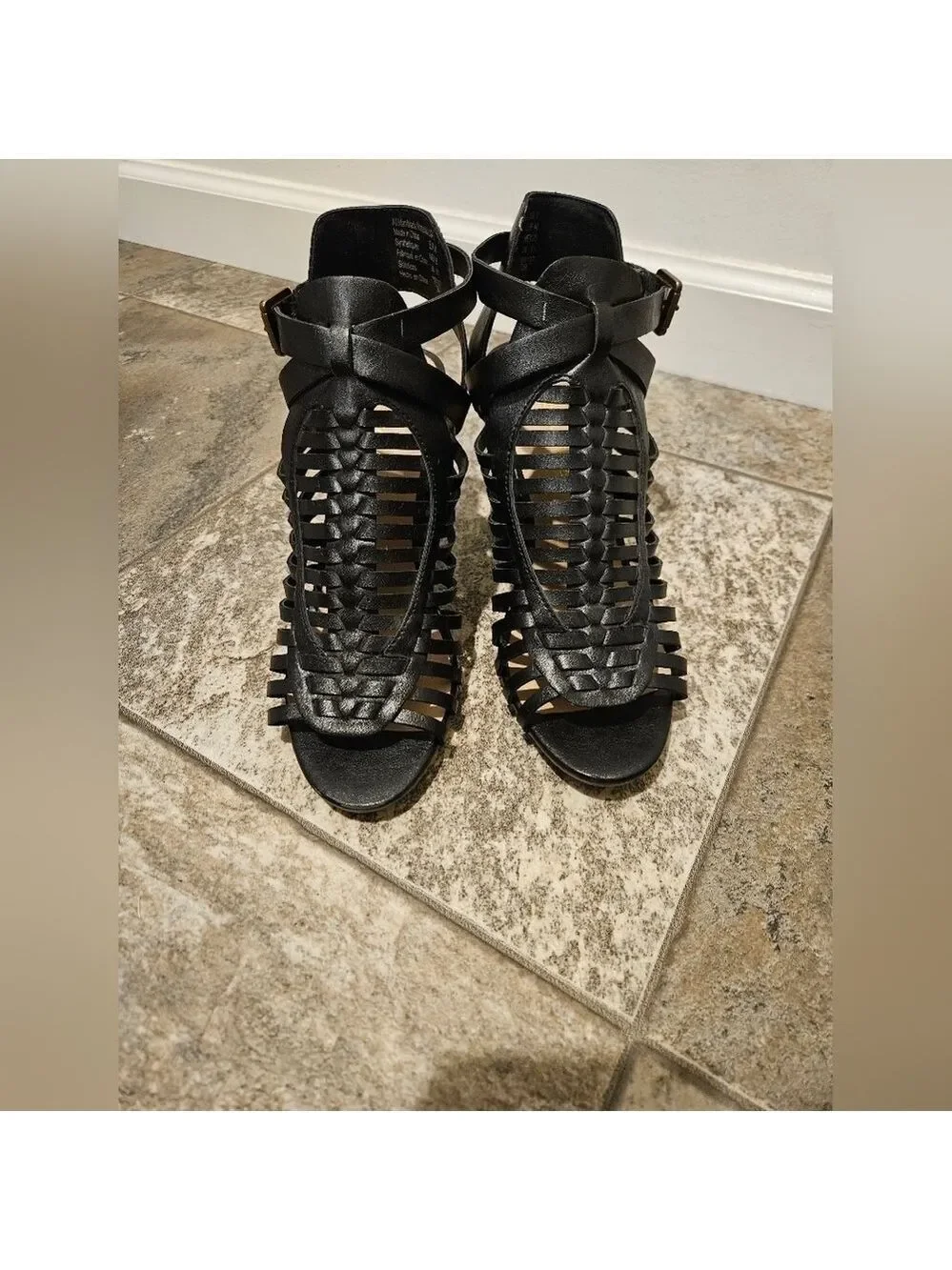 AMERICAN EAGLE BLACK FAUX LEATHER PEEPTOE STRAPPY HIGH BLOCK HEEL SANDALS SIZE 8